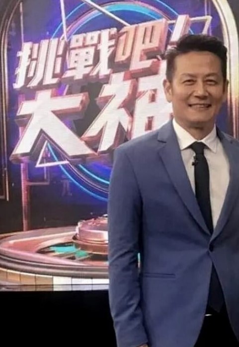 云盘泄密饥渴大奶妹跟网友见面想被肏心情 - AV研究所